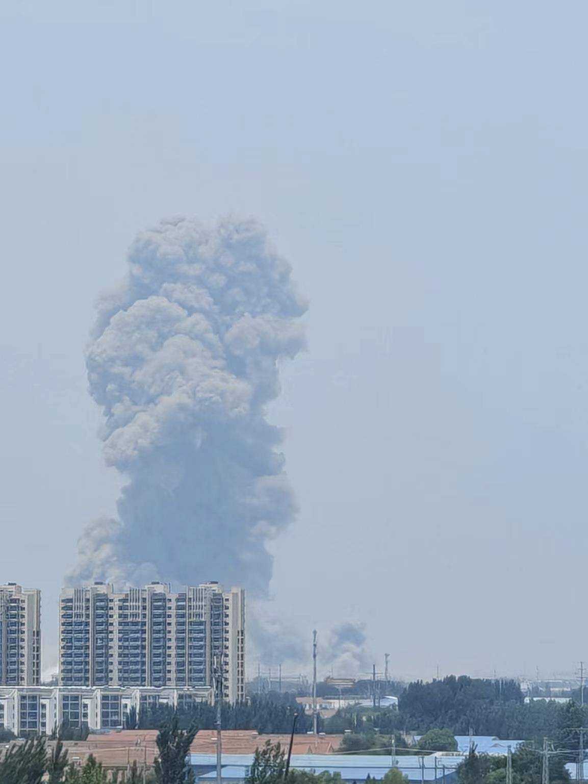 皇冠登一登二登三区别_山东高密一化工车间发生爆炸皇冠登一登二登三区别，一公里外饭店窗户被震碎，当地：现场已疏散完毕，具体情况核实中