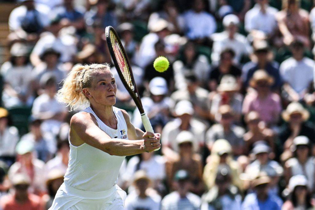 深圳新鹏城vs上海海港_郑钦文不敌西尼亚科娃深圳新鹏城vs上海海港，连续三年遭遇温网“一轮游”