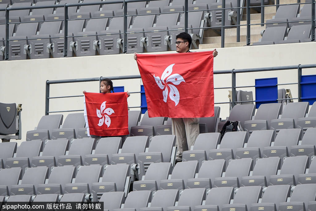 切尔西足球_山东泰山强势领跑：李小恒处子球助力2-0新鹏城切尔西足球，瓦科状态火热连破四场