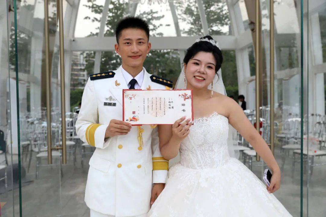 英格兰超级联赛_恭喜英格兰超级联赛，他们结婚了！