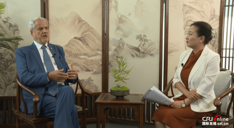 荷尔斯泰因vs汉诺威96_罗马尼亚前总理讷斯塔塞：中国九三阅兵是当代人的一堂团结必修课