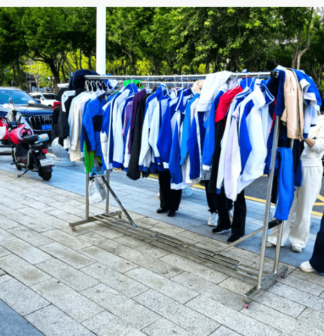 世界杯足球平台代理_有人晒出一张照片世界杯足球平台代理，家长集体崩溃：买了丢，丢了买，尴尬了