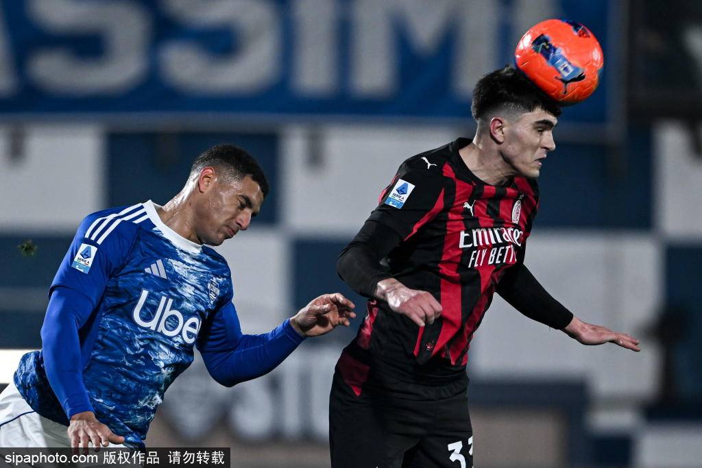 皇冠信用网代理出租_迈尼昂续约AC米兰至2030年：这位法国国门的未来与球队的荣誉息息相关