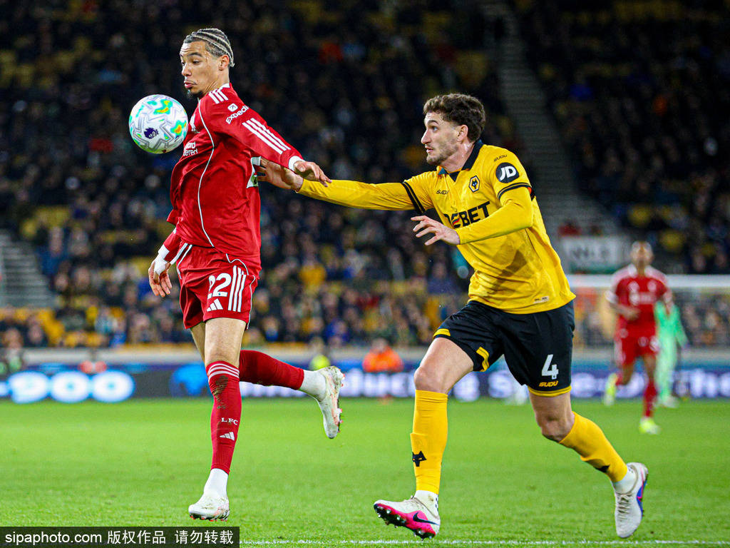 足球盘下载 _冷门足球盘下载 ！英超-萨拉赫破荒难救主 利物浦1-2遭狼队94分钟绝杀