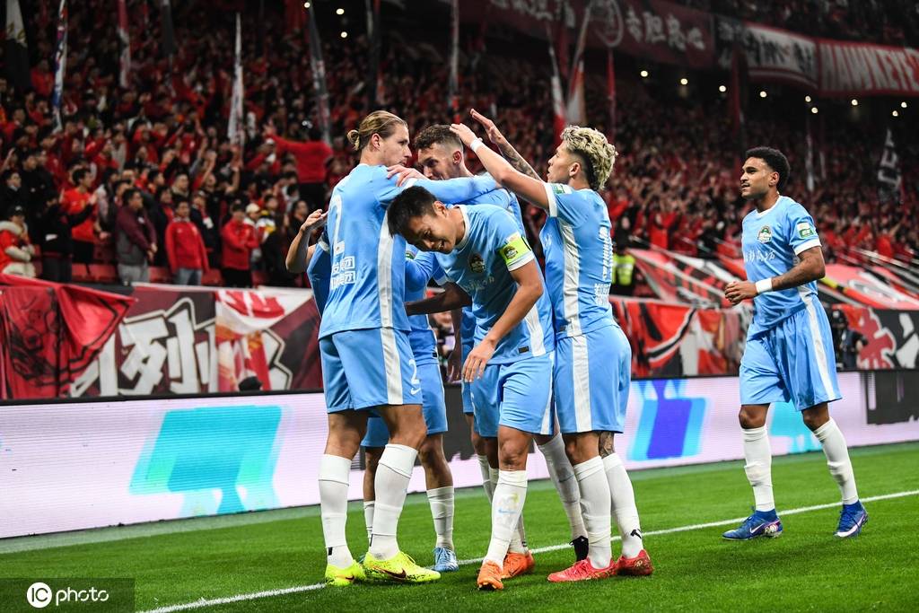 世界杯足球平台出租电话 _开门黑世界杯足球平台出租电话 !中超-钟义浩27秒闪击武磊破门被吹 海港1-2河南